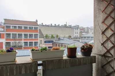 Balcon ou terrasse dans l'établissement Bright apartment near Nation ideal stay