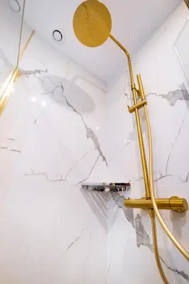 Salle de bains dans l'établissement Sublime 3 chambres a Montmartre avec Clim et Jacuzzi