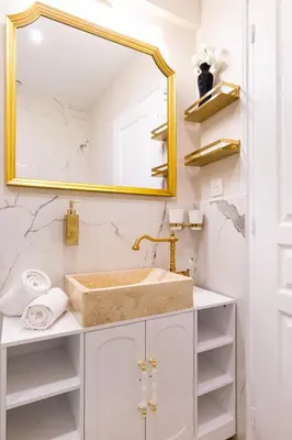Salle de bains dans l'établissement Sublime 3 chambres a Montmartre avec Clim et Jacuzzi