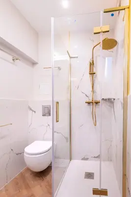 Salle de bains dans l'établissement Magnifique 3 chambres 3 SDE avec Clim et Jacuzzi