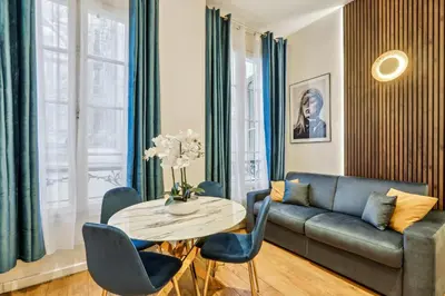 Coin salon dans l'établissement Prime Location - Orsay - Chic Apartment