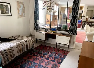Un ou plusieurs lits dans un hébergement de l'établissement Charming 3-room bright Canal Saint-Martin