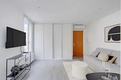 Télévision ou salle de divertissement dans l'établissement Charming studio - AC- 2P- Sentier
