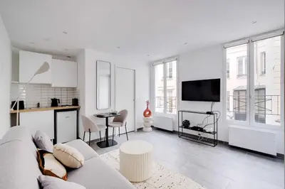 Télévision ou salle de divertissement dans l'établissement Charming studio - AC- 2P- Sentier