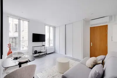 Télévision ou salle de divertissement dans l'établissement Charming studio - AC- 2P- Sentier