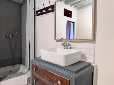 Salle de bains dans l'établissement Sentier