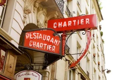 Certificat, récompense, panneau ou autre document affiché dans l'établissement Cosy Flat Paris between Opéra & Montmartre