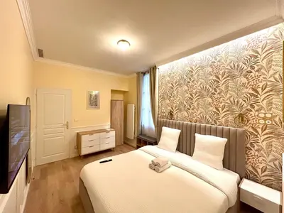 Télévision ou salle de divertissement dans l'établissement Apartment 4* - 85 sqm - Grenelle - 8p