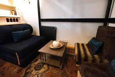 Coin salon dans l'établissement Studio design Pigalle Montmartre