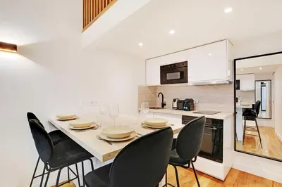 Cuisine ou kitchenette dans l'établissement Magnificent apartment - 1BR 4P - Arts et Métiers
