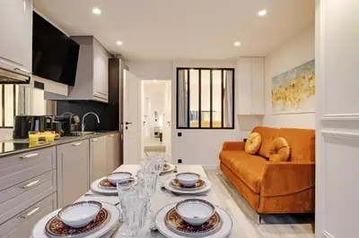 Cuisine ou kitchenette dans l'établissement Modern apartment - 2BR 6P - Enfants-Rouges