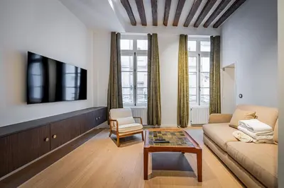 Télévision ou salle de divertissement dans l'établissement New suite 6 people - Saint Germain Notre-Dame#AC