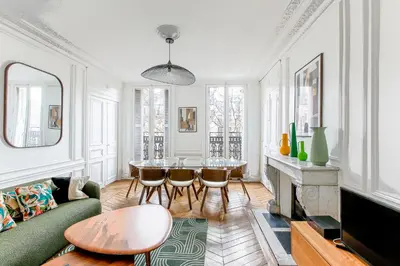 Coin salon dans l'établissement Elegant 3 bedrooms in the heart of Paris Bastille