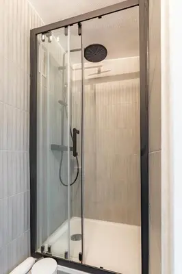 Salle de bains dans l'établissement Charming bright T2 in Le Marais & Bastille on foot