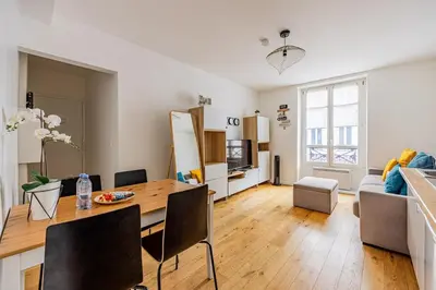 Coin salon dans l'établissement Au coeur de Paris 1bedroom Bastille Paris 11