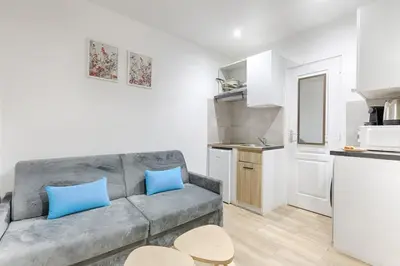 Cuisine ou kitchenette dans l'établissement Studio au coeur du Marais