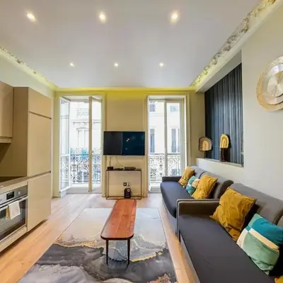 UrbanFlat 61 - 3 Bedrooms Apartment Center of Paris