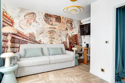 Coin salon dans l'établissement Studio d'Elegance au Coeur du Marais