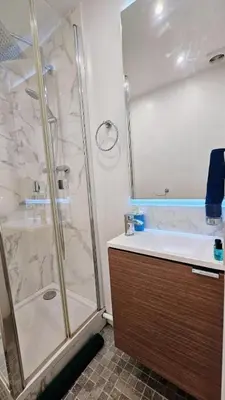 Salle de bains dans l'établissement APPARTEMENT TOUT NEUF QUARTIER TOUR EIFFEL, INVALIDES et TROCADERO