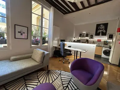 Cuisine ou kitchenette dans l'établissement Le Marais à Paris - Appartement d'artiste