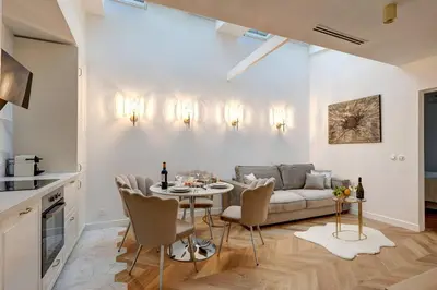 Cuisine ou kitchenette dans l'établissement TBS 204 - Prestigious suite near Champs-Élysées