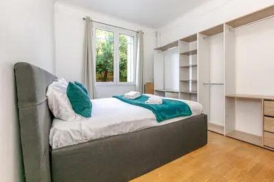 Un ou plusieurs lits dans un hébergement de l'établissement T2 Paris 19ème Buttes Chaumont - II