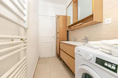 Plan de l'établissement T2 Paris 19ème Buttes Chaumont - II