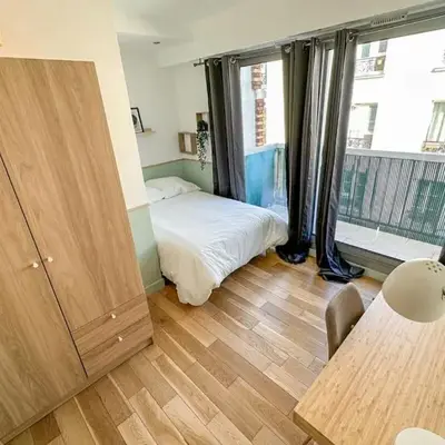 Room in 3-Bedroom with Balcony Lively Area & Restaurants