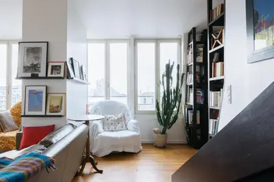 Télévision ou salle de divertissement dans l'établissement Le Rooftop Aux Puces - Terrasse rooftop