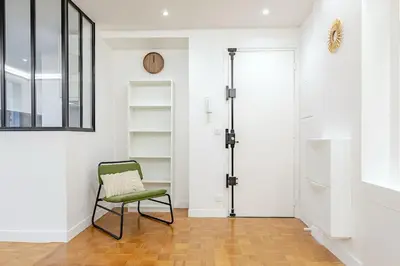 Plan de l'établissement Séjour accueillant 3 chambres dans le 20ème