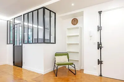 Plan de l'établissement Séjour accueillant 3 chambres dans le 20ème