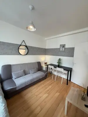 Coin salon dans l'établissement Studio Gare de Lyon Bercy PARIS