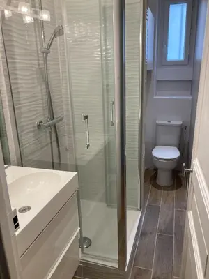 Salle de bains dans l'établissement Cozy studio in Paris