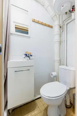 Salle de bains dans l'établissement Charming studio 2P – Near the Eiffel Tower