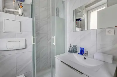 Salle de bains dans l'établissement Cosy Studio - 2P- Clichy