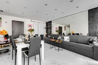 Coin salon dans l'établissement 95 Bardotlulu - Wonderful apartment in Paris 2