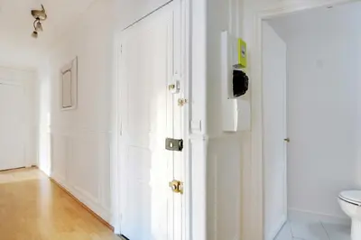 Salle de bains dans l'établissement Beautiful apartment - 2BR 4P - Arc de Triomphe