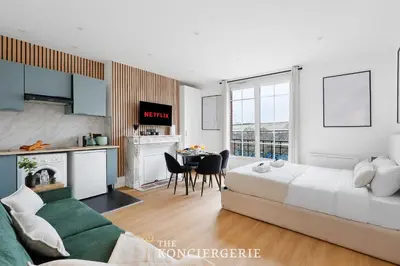 Cuisine ou kitchenette dans l'établissement Studio d'Architecte avec Cheminee - Design -4 personnes