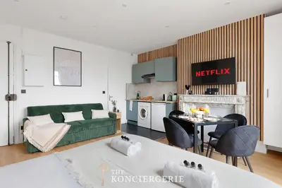 Cuisine ou kitchenette dans l'établissement Studio d'Architecte avec Cheminee - Design -4 personnes