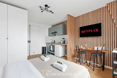 Cuisine ou kitchenette dans l'établissement Studio Chic et Cosy - Boulevard Kellermann