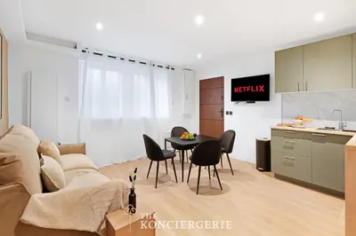 Cuisine ou kitchenette dans l'établissement Elegance parisienne au coeur de Paris - 4 personnes