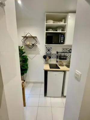 Cuisine ou kitchenette dans l'établissement Cozy nest