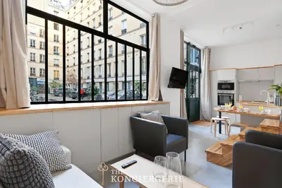 Cuisine ou kitchenette dans l'établissement Residence d'Exception Renovee par Architecte - Paris 10