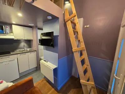 Cuisine ou kitchenette dans l'établissement 5G-Studio tout équipé avec chambre proche Paris