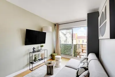 Télévision ou salle de divertissement dans l'établissement Cozy Studio 2P – 16th Paris, near Eiffel Tower