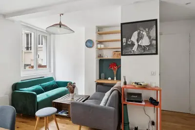 Coin salon dans l'établissement Charmant appartement pour 4 à Paris