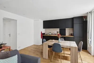 Cuisine ou kitchenette dans l'établissement Charmant appartement pour 4 à Paris