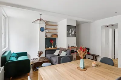 Coin salon dans l'établissement Charmant appartement pour 4 à Paris