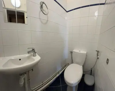 Salle de bains dans l'établissement 5 min walk to metro, 2 bedrooms, la défense, parking