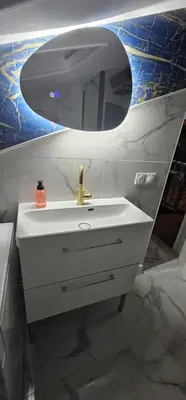 Salle de bains dans l'établissement Cozy Loft sous les toits